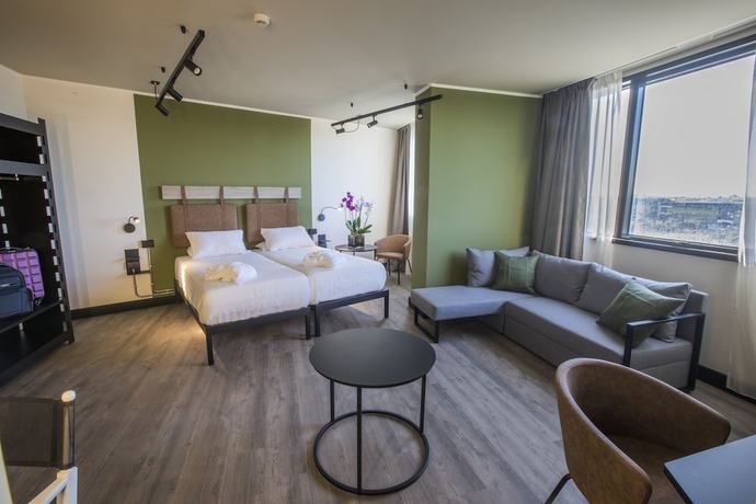 Imagen de la habitación del Hotel Mercure Roma Cinecittà. Foto 15