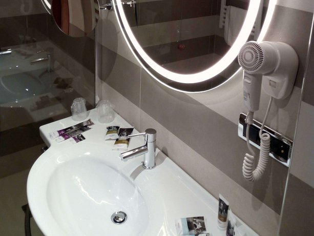 Imagen de la habitación del Hotel Mercure Rome Leonardo Da Vinci Airport. Foto 13