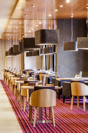 Imagen del bar/restaurante del Hotel Mercure Rosa Khutor. Foto 4