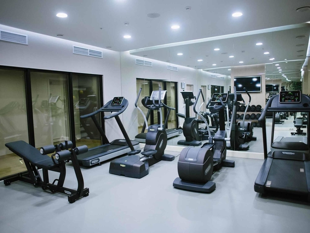 Imagen de la piscina del Hotel Mercure Rostov-on-don Center. Foto 15