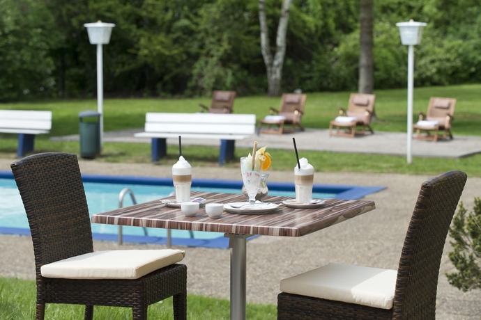 Imagen del bar/restaurante del Hotel Mercure Saarbrücken Süd. Foto 5