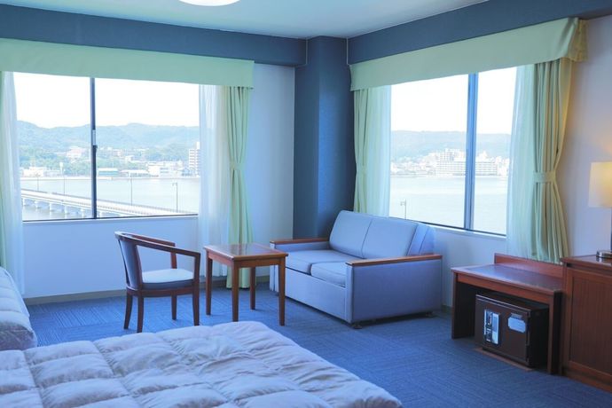 Imagen de la habitación del Hotel Mercure Saga Karatsu Resort. Foto 6