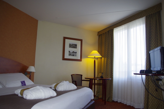Imagen de la habitación del Hotel Mercure Saint Etienne Parc de l'Europe. Foto 9