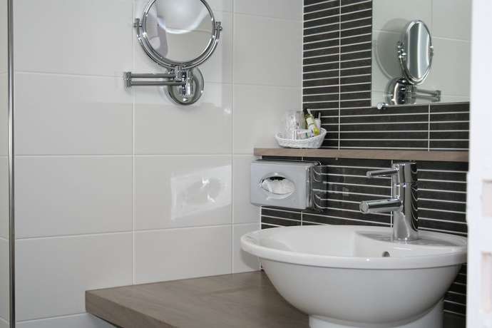 Imagen de la habitación del Hotel Mercure Saint Lo Centre. Foto 17