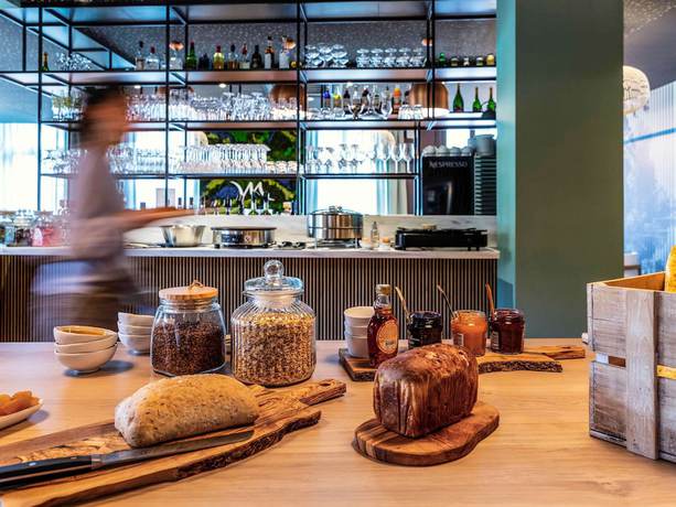 Imagen del bar/restaurante del Hotel Mercure Saint Omer Centre Gare. Foto 3