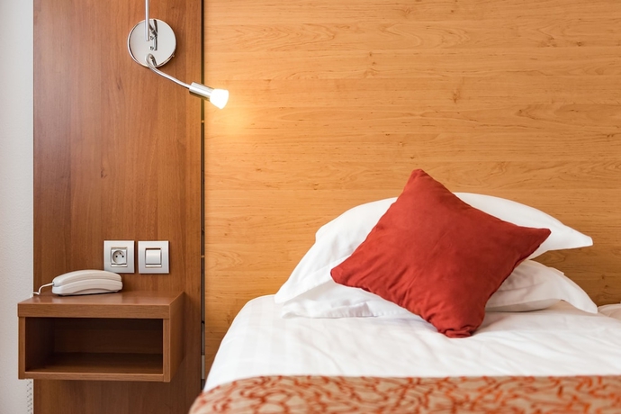 Imagen de la habitación del Hotel Mercure Saint Raphael Centre Plage. Foto 10