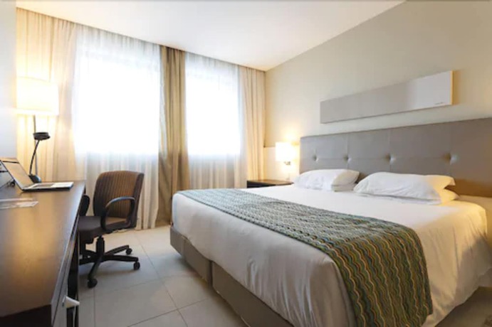 Imagen de la habitación del Hotel Mercure Salvador Pituba. Foto 13