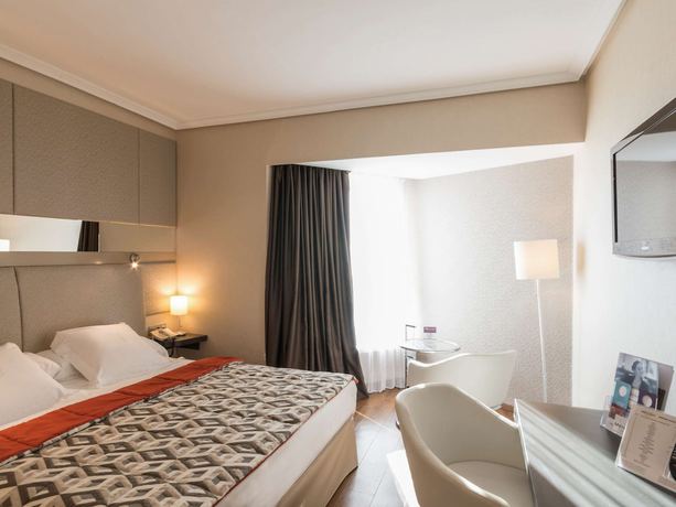 Imagen de la habitación del Hotel Mercure San Sebastián Monte Igueldo. Foto 5