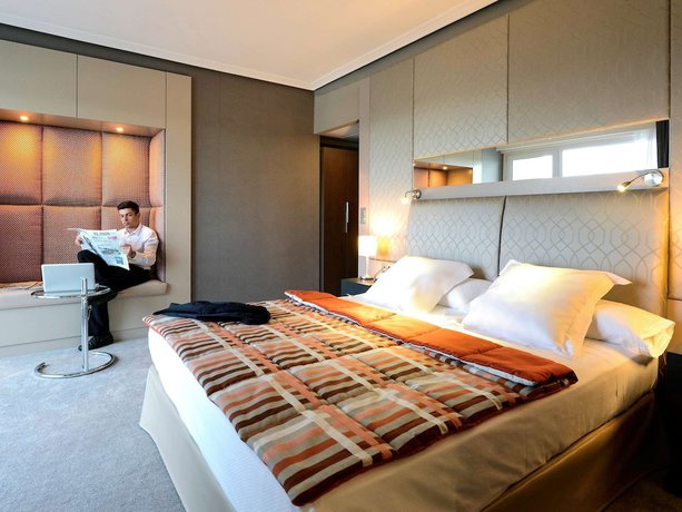 Imagen de la habitación del Hotel Mercure San Sebastián Monte Igueldo. Foto 7