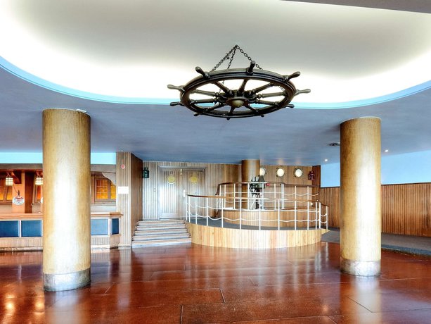 Imagen de los interiores del Hotel Mercure San Sebastián Monte Igueldo. Foto 19