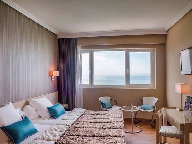 Imagen de la habitación del Hotel Mercure San Sebastián Monte Igueldo. Foto 16