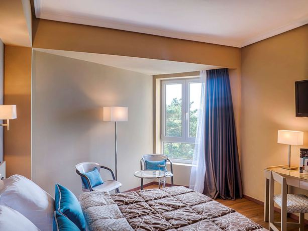 Imagen de la habitación del Hotel Mercure San Sebastián Monte Igueldo. Foto 17