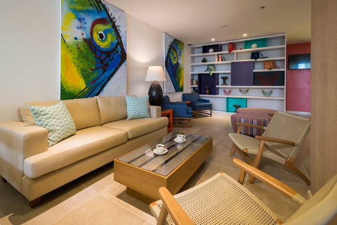 Imagen de los interiores del Hotel Mercure Santa Marta Emile. Foto 18