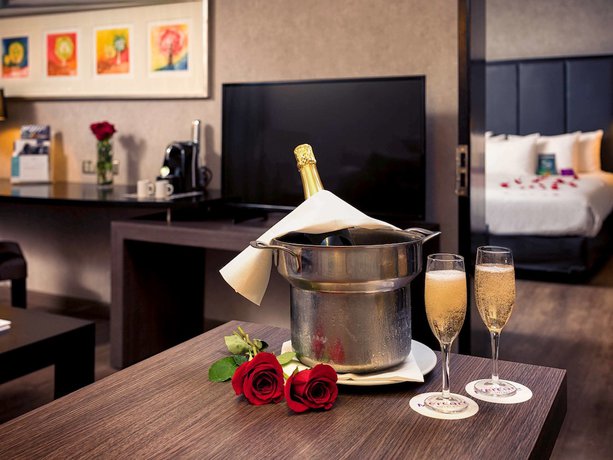 Imagen de la habitación del Hotel Mercure Santiago Centro. Foto 2