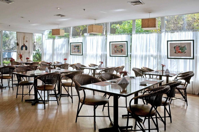 Imagen del bar/restaurante del Hotel Mercure Sao Paulo Ginasio Ibirapuera. Foto 5