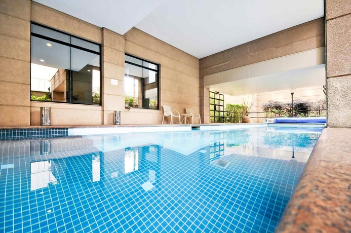 Imagen de la piscina del Hotel Mercure Sao Paulo Moema Times Square. Foto 13