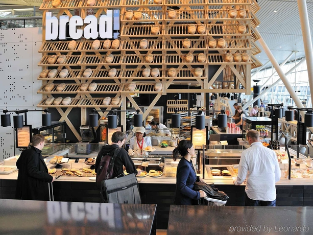 Imagen del bar/restaurante del Hotel Mercure Schiphol Terminal. Foto 10