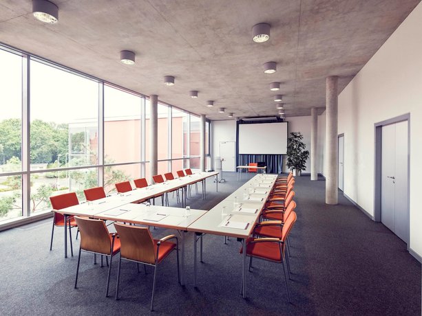 Imagen de los interiores del Hotel Mercure Schweinfurt Maininsel. Foto 17