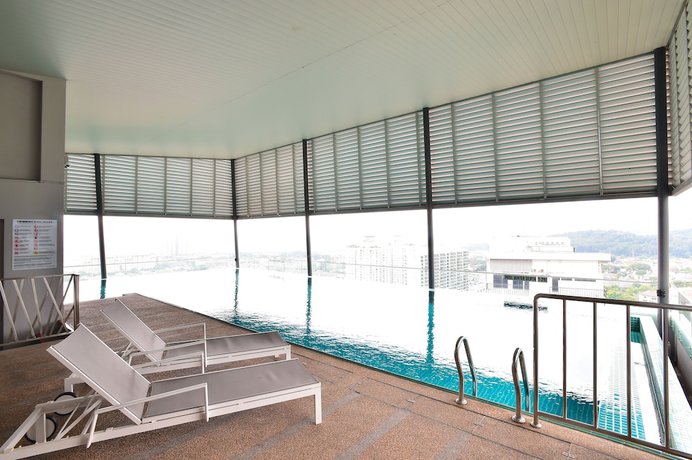 Imagen de la piscina del Hotel Mercure Selangor Selayang. Foto 20