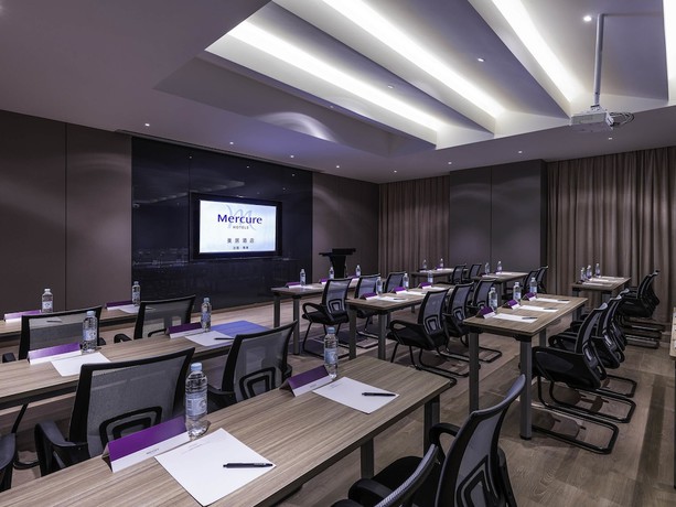 Imagen de los interiores del Hotel Mercure Shanghai Jiuting. Foto 17
