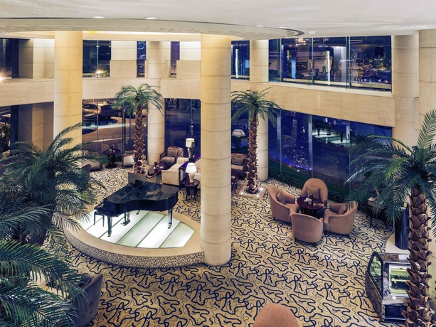 Imagen del bar/restaurante del Hotel Mercure Shanghai Royalton. Foto 8