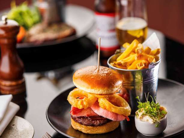 Imagen del bar/restaurante del Hotel Mercure Sheffield Parkway. Foto 2