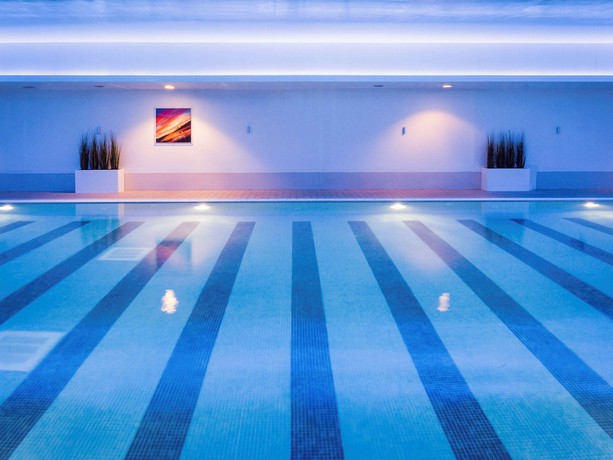 Imagen de la piscina del Hotel Mercure Sheffield St Paul's and Spa. Foto 17