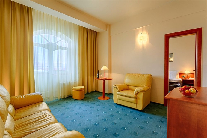 Imagen de los interiores del Hotel Mercure Sibiu Airport. Foto 14