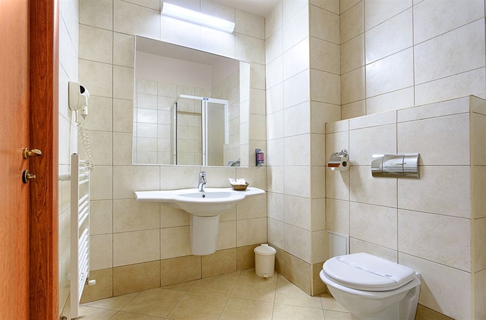 Imagen de la habitación del Hotel Mercure Sibiu Airport. Foto 6