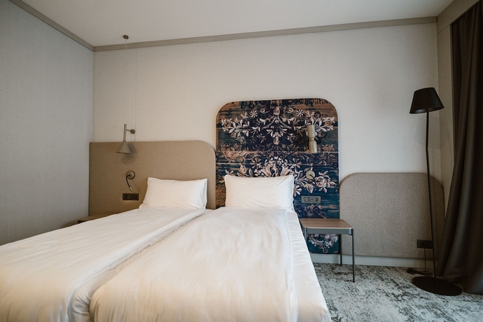 Imagen de la habitación del Hotel Mercure Sibiu Arsenal. Foto 11