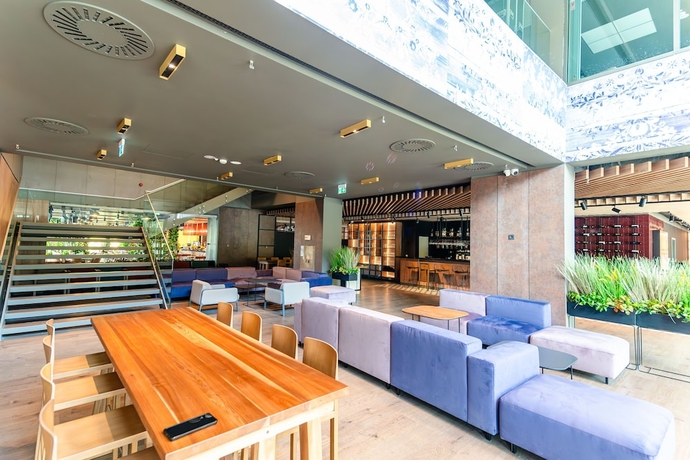 Imagen de los interiores del Hotel Mercure Sibiu Arsenal. Foto 18