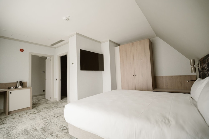 Imagen de la habitación del Hotel Mercure Sibiu Arsenal. Foto 13