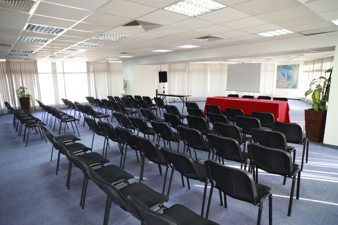 Imagen de los interiores del Hotel Mercure Sofia City. Foto 8