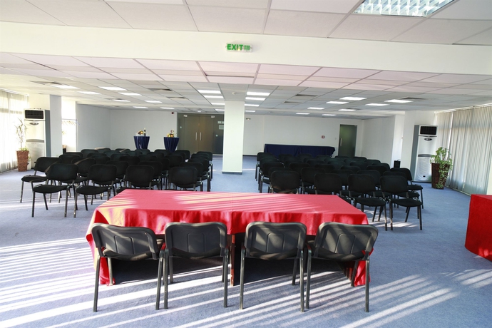 Imagen de los interiores del Hotel Mercure Sofia City. Foto 11