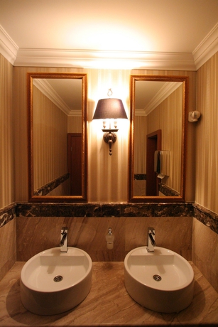 Imagen de los interiores del Hotel Mercure Sofia City. Foto 13