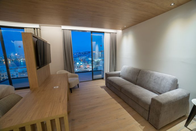 Imagen de la habitación del Hotel Mercure St. Julian's Malta. Foto 5