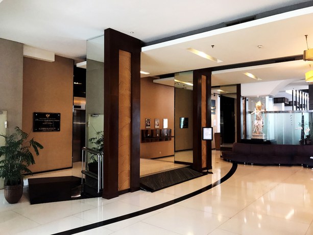 Imagen de los interiores del Hotel Mercure Surabaya Grand Mirama. Foto 20
