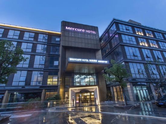 Imagen de los exteriores del Hotel Mercure Suzhou Downtown. Foto 10