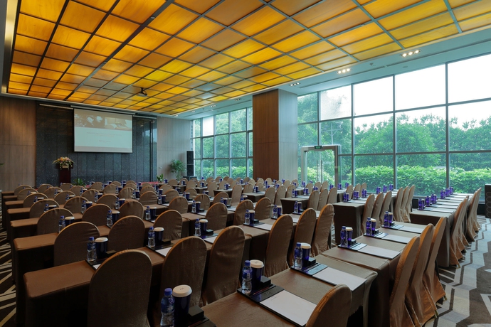 Imagen de los interiores del Hotel Mercure Suzhou Park Hotel & Suites. Foto 16