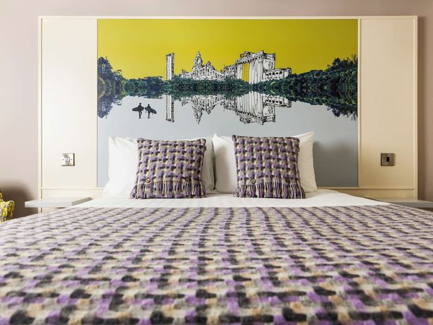 Imagen de la habitación del Hotel Mercure Swansea. Foto 8