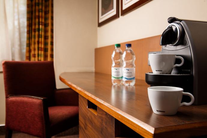 Imagen de la habitación del Hotel Mercure Swansea. Foto 18