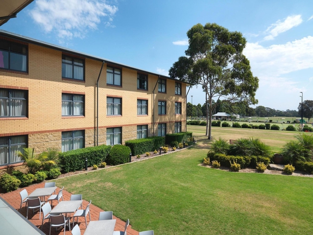 Imagen de los exteriores del Hotel Mercure Sydney Blacktown. Foto 13