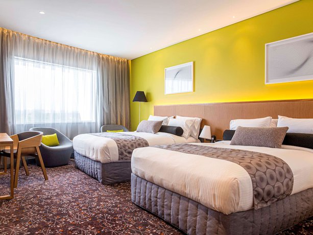 Imagen de la habitación del Hotel Mercure Sydney Liverpool. Foto 5