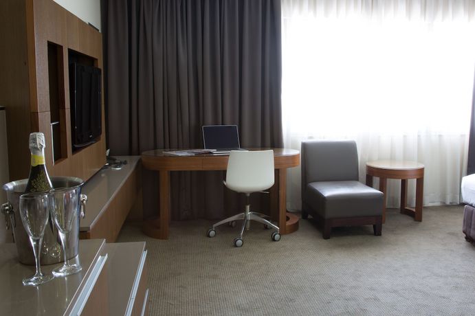 Imagen de la habitación del Hotel Mercure Sydney Liverpool. Foto 15