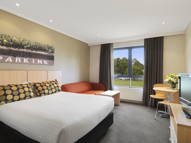 Imagen de la habitación del Hotel Mercure Sydney Macquarie Park. Foto 10
