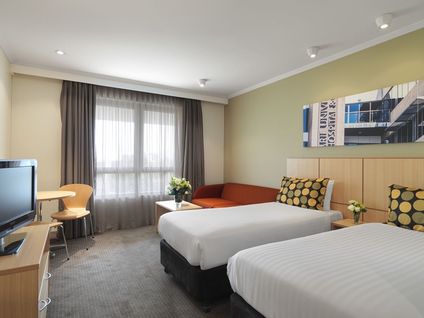 Imagen de la habitación del Hotel Mercure Sydney Macquarie Park. Foto 12