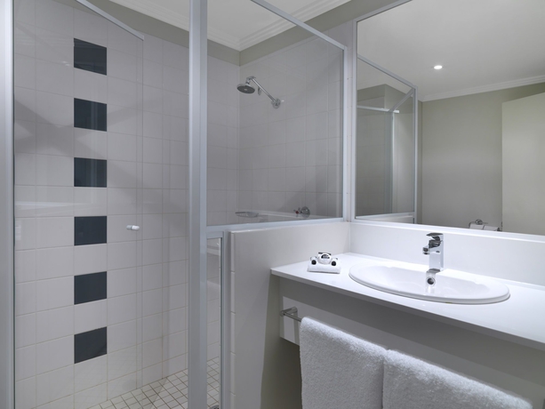 Imagen de la habitación del Hotel Mercure Sydney Macquarie Park. Foto 13