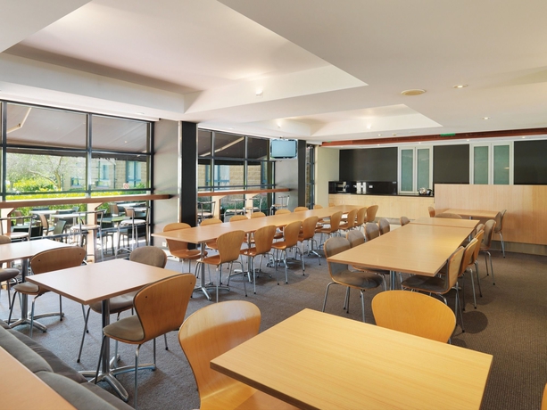 Imagen del bar/restaurante del Hotel Mercure Sydney Manly Warringah. Foto 4
