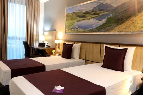 Imagen de la habitación del Hotel Mercure Tetovo. Foto 8