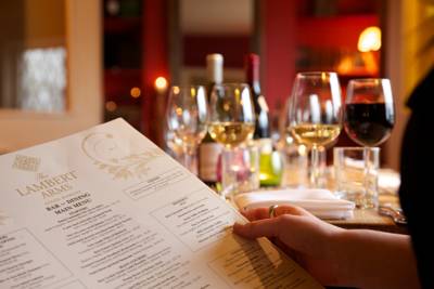 Imagen del bar/restaurante del Hotel Mercure Thame Lambert. Foto 2